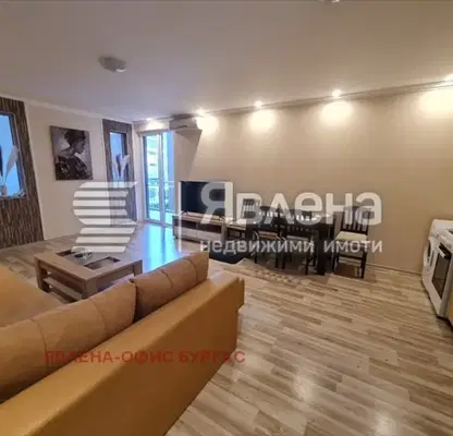 Снимка 3 — Двустаен апартамент в Бургас, к.к. Слънчев бряг