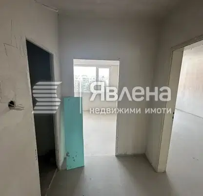 Снимка 4 — Тристаен апартамент в Перник, Изток