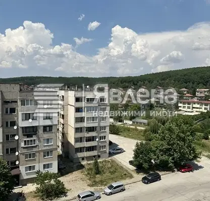 Снимка 5 — Тристаен апартамент в Перник, Изток