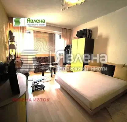 Снимка 3 — Тристаен апартамент в Перник, Изток