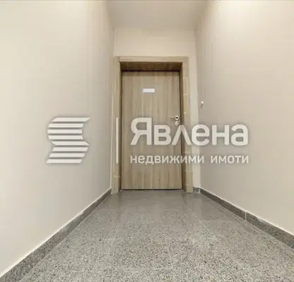 Снимка 2 — Тристаен апартамент в Пловдив, Център