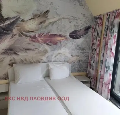 Снимка 3 — Двустаен апартамент с тераса в Център, Пловдив