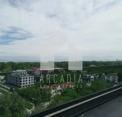 Снимка 2 — Просторен 3-стаен апартамент в Христо Смирненски с панорамна тераса