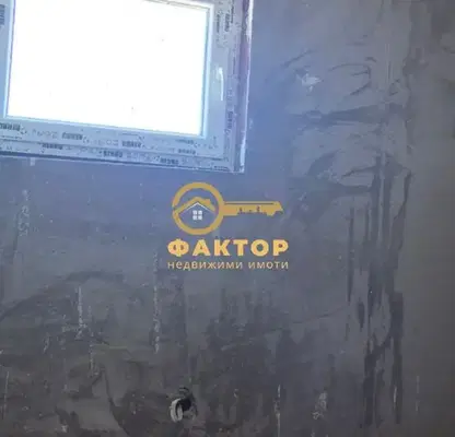 Снимка 5 — Тристаен апартамент в Коматево с тераса и асансьор
