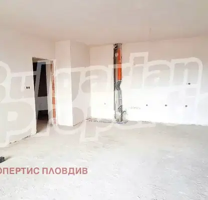 Снимка 2 — Двустаен апартамент в Кършияка с панорамна гледка в Пловдив
