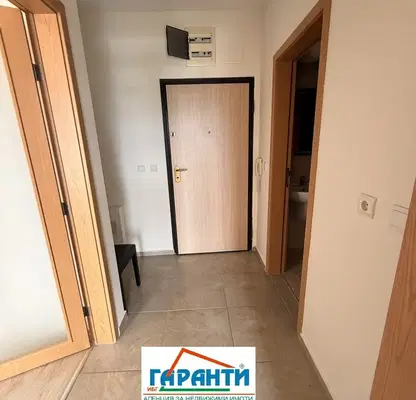 Снимка 3 — Двустаен апартамент с тераса в Кършияка, Пловдив