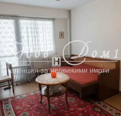 Снимка 3 — Тристаен апартамент с две тераси в Кършияка, Пловдив