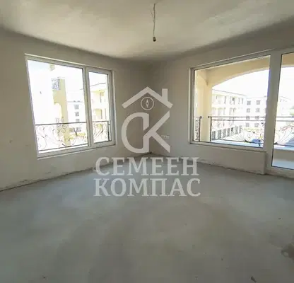 Снимка 3 — Тристаен апартамент в Кършияка с тераса и асансьор