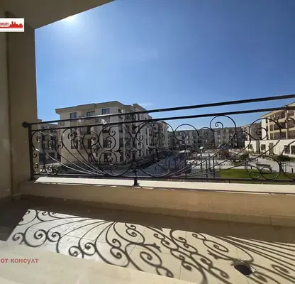 Снимка 2 — Тристаен апартамент с тераса в Кършияка, Пловдив