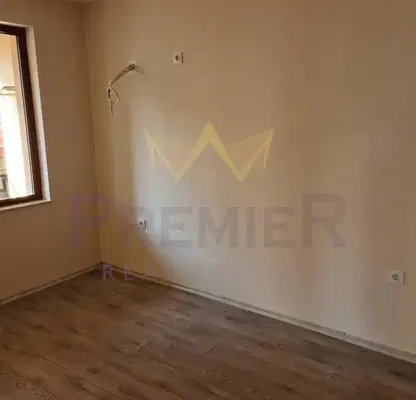 Снимка 2 — Двустаен апартамент 83 кв.м в Кючук Париж, Пловдив с асансьор