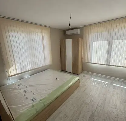 Снимка 3 — Тристаен апартамент с тераса в Кючук Париж, Пловдив