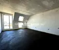 Снимка 2 — Тристаен апартамент в Остромила с две тераси и склад