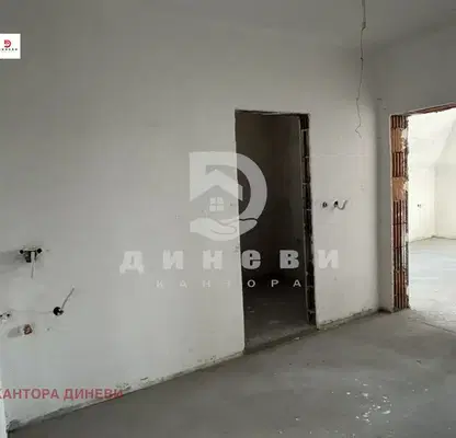 Photo 4 — Spacious 3-room apartment in Ostromila with two terraces