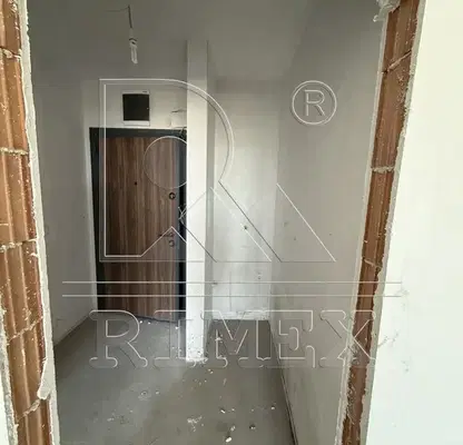 Снимка 5 — Двустаен апартамент в Тракия, Пловдив с асансьор
