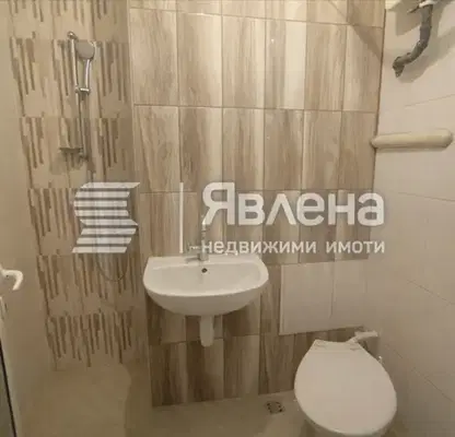 Снимка 4 — Двустаен апартамент в Пловдив, Тракия