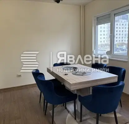 Снимка 2 — Тристаен апартамент в Пловдив, Южен