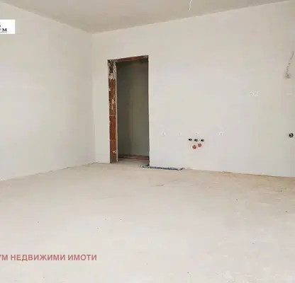 Снимка 3 — Тристаен апартамент в Южен, Пловдив с асансьор