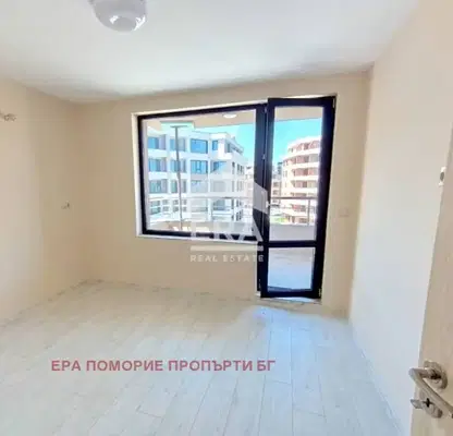 Снимка 3 — Двустаен апартамент в Бургас, Поморие