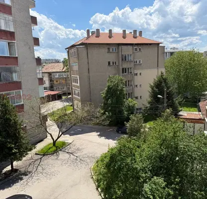 Снимка 5 — Тристаен апартамент в Раз, Възраждане