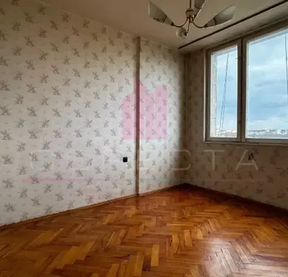 Снимка 3 — Тристаен апартамент в Русе, Възраждане
