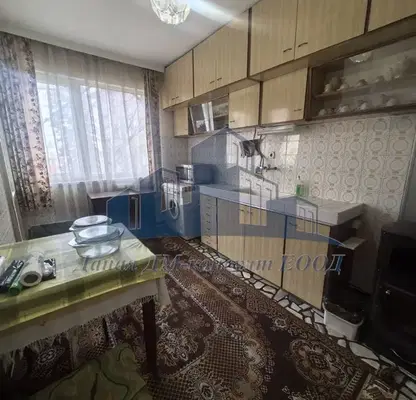 Снимка 5 — Тристаен апартамент в Шумен, Център
