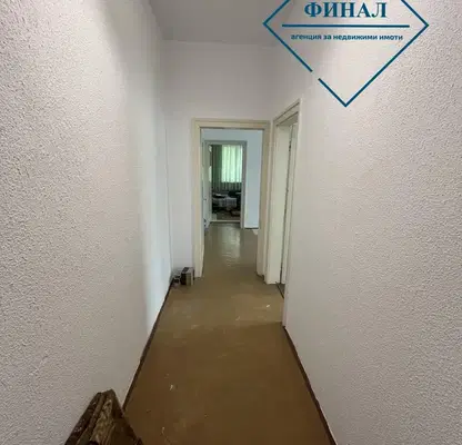 Снимка 4 — Двустаен апартамент в Шумен, Добруджански
