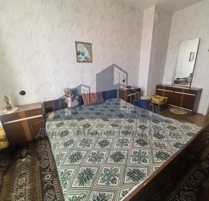 Снимка 3 — Тристаен апартамент в Шумен, Тракия