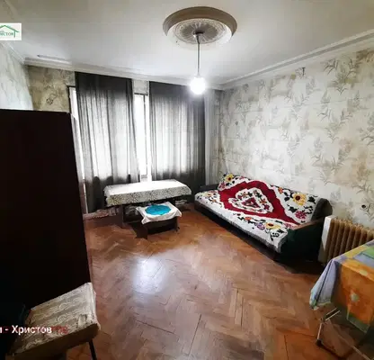 Снимка 2 — Тристаен апартамент в Шумен, Военно училище