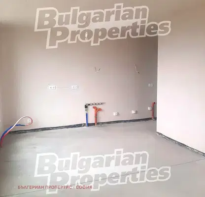 Снимка 3 — Тристаен апартамент с гараж в Банишора, София