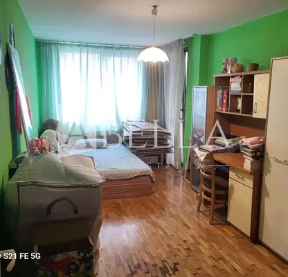 Снимка 4 — Тристаен апартамент с два балкона в Белите брези, София
