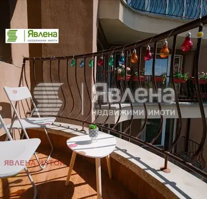 Снимка 3 — Просторен 3-стаен апартамент с 3 тераси в Център, София