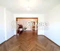 Снимка 2 — Тристаен апартамент с тераса в Център, София