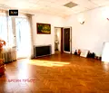 Снимка 2 — Просторен 4-стаен апартамент с покривна тераса в Център, София
