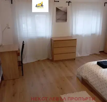 Снимка 4 — Двустайно жилище в Център на София с луксозно обзавеждане