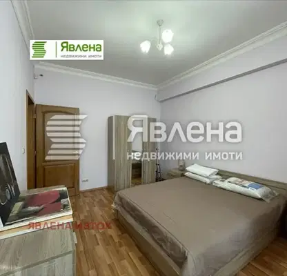 Снимка 5 — Тристаен апартамент в София, Център