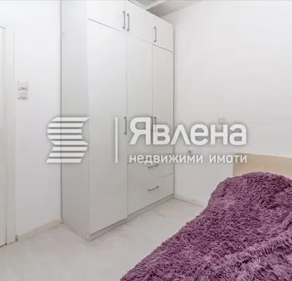 Снимка 4 — Тристаен апартамент в Център на София с тераса и паркомясто