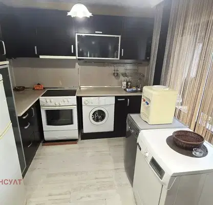 Photo 2 — 3-bedroom apartment in Sofiya, Gorublyane
