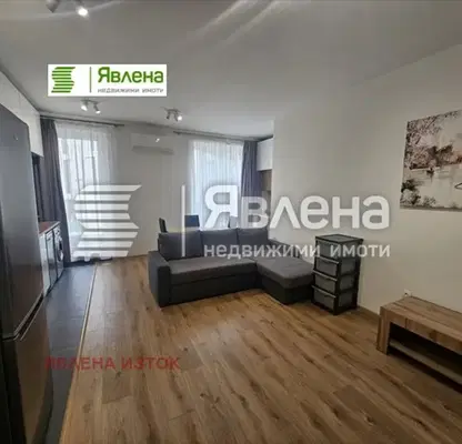 Снимка 2 — Двустаен апартамент в Кръстова вада с обзавеждане