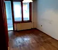 Снимка 5 — Тристаен апартамент в Лагера с голяма остъклена тераса