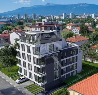 Снимка 2 — Тристаен апартамент с тераса в Левски, София