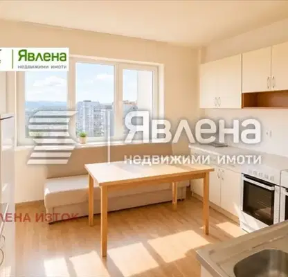 Снимка 3 — Двустаен апартамент с панорамна гледка в Люлин 10, София
