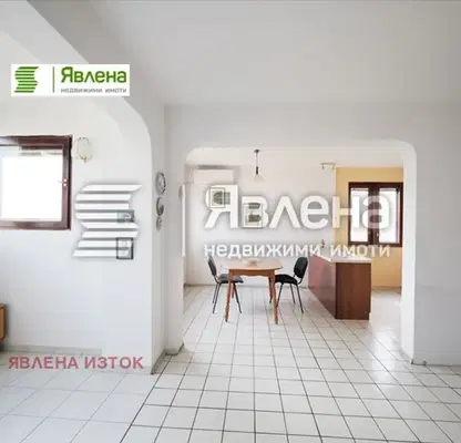 Снимка 2 — Тристаен апартамент в София, Младост 3