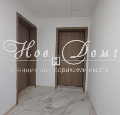 Снимка 3 — Двустаен апартамент с югозападно изложение в Младост 4