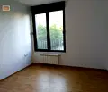 Снимка 3 — Тристаен апартамент в Младост 4 с балкон и асансьор