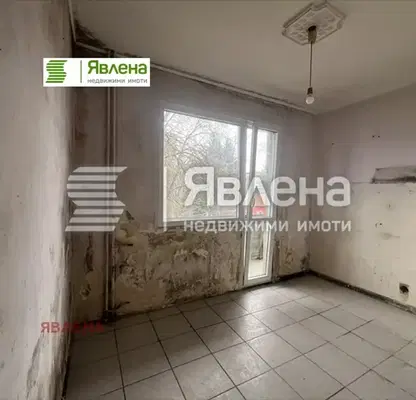Снимка 4 — Двустаен апартамент в Надежда 2 с голям балкон