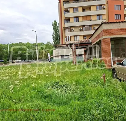 Снимка 4 — Двустаен апартамент в Надежда 4 с асансьор и близост до метро