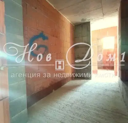 Снимка 3 — Просторен 3-стаен апартамент в Овча купел с ново строителство