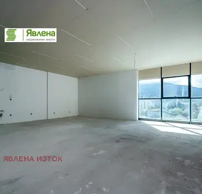 Снимка 5 — Просторен 4-стаен апартамент с панорамна гледка в Овча купел