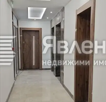 Снимка 5 — Просторен 3-стаен апартамент в Сердика с голяма тераса