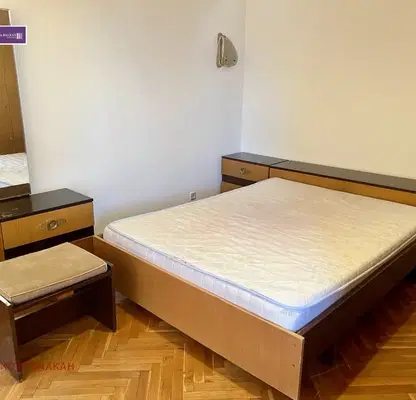 Снимка 5 — Тристаен апартамент с две тераси в Света Троица, София